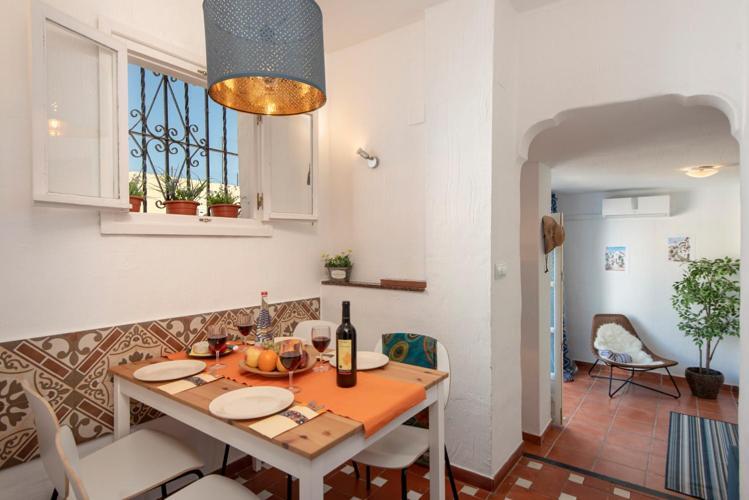 Beautiful Spanish Apartment In Torremolinos Buitenkant foto